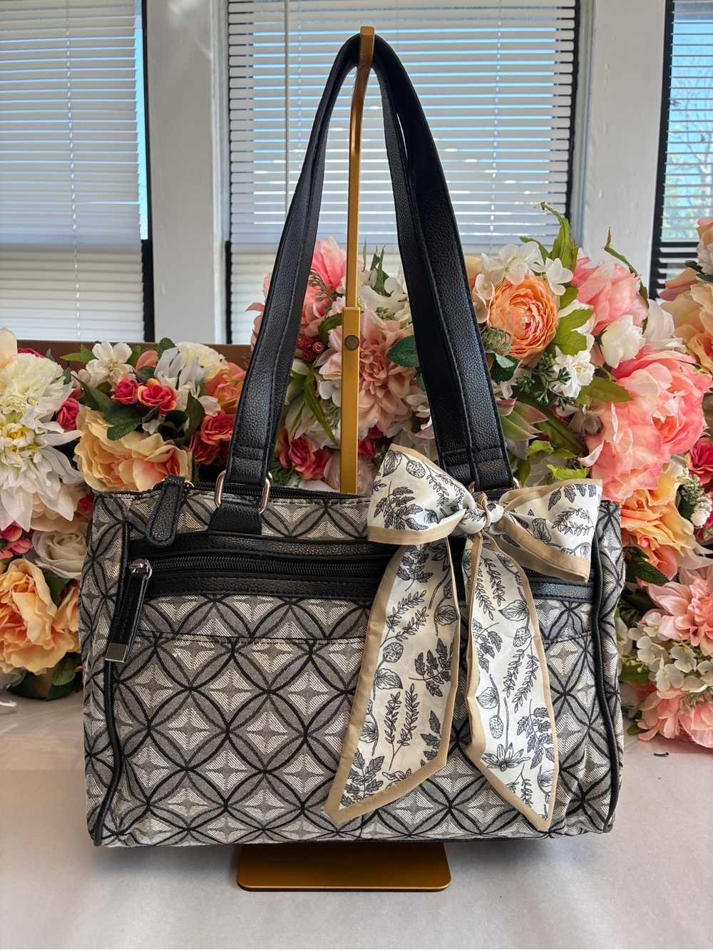 Geometric Multi Pocket Tote Shoulder Bag Gray Black Organizer